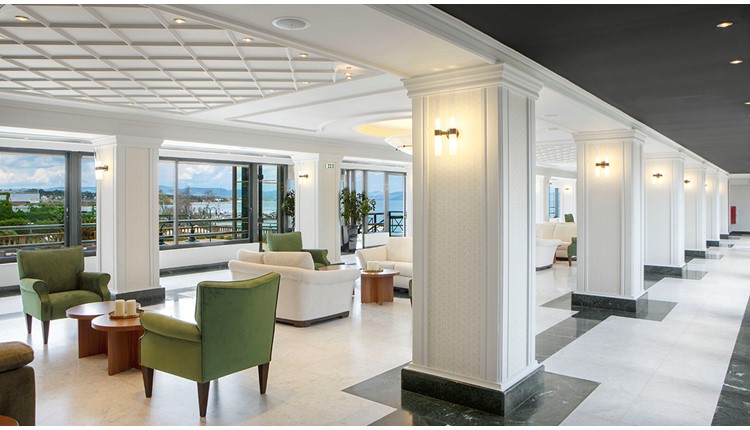 Zeus Essence Ramada Athens  (ex Ramada Athens Attica Riviera), Афины